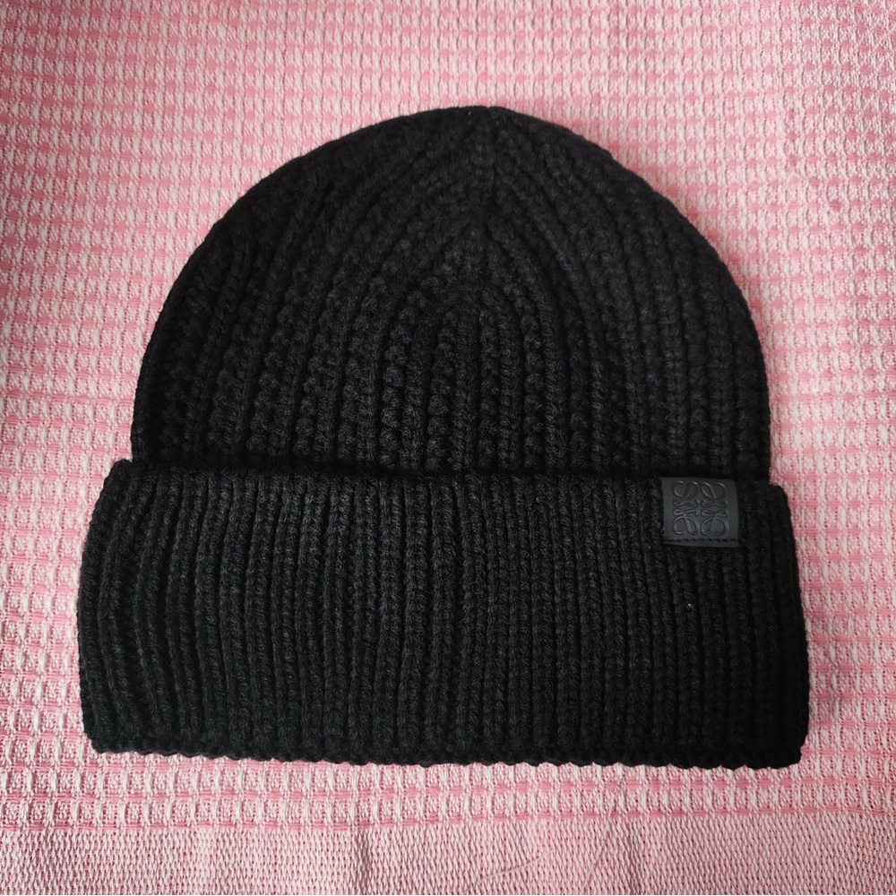 Loewe Signature Anagram Patch Black Ribbed Beanie